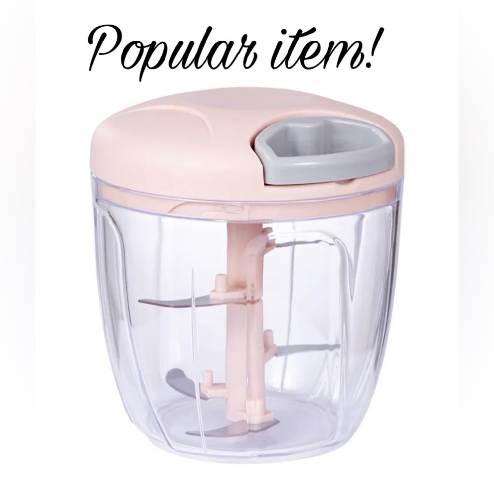Garlic chopper NWT portable hand pull string vegetable mincer onion chopper pink